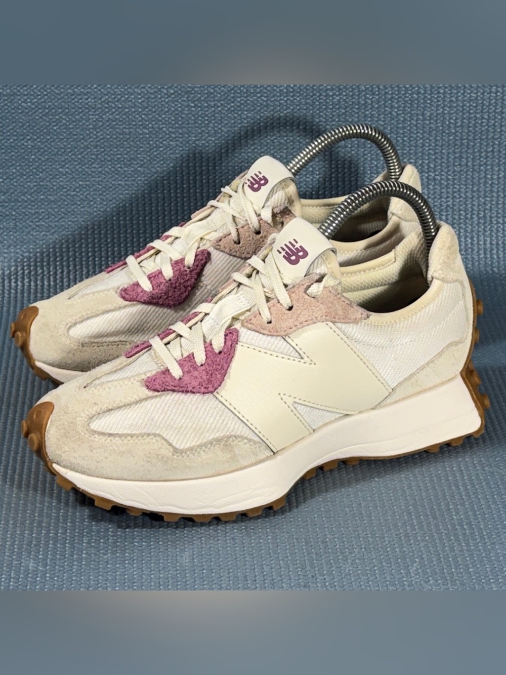 New Balance 327 White/Pink Casual Shoes Women’s Size 7.5